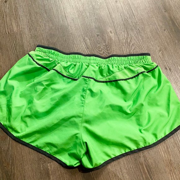 Green Nike Dri-Fit Shorts - Picture 2 of 4